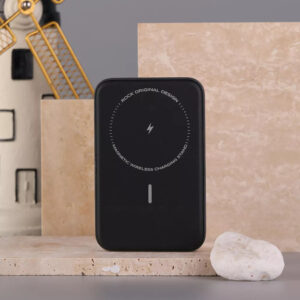 ROCK P83 5000mAh 20W PD 15W QC Stand Magnetic Suction Wireless Charging Source Black